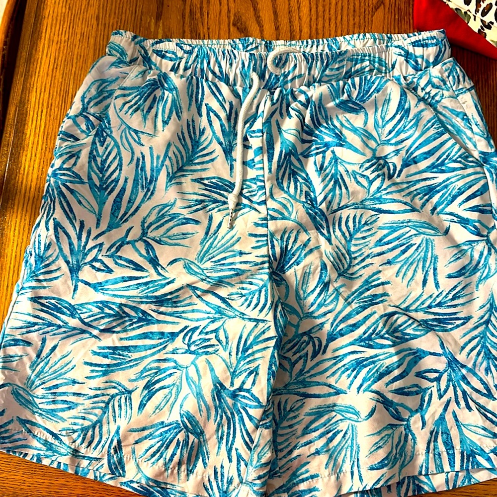IconSwim -Men’s size small swim trunks with pockets